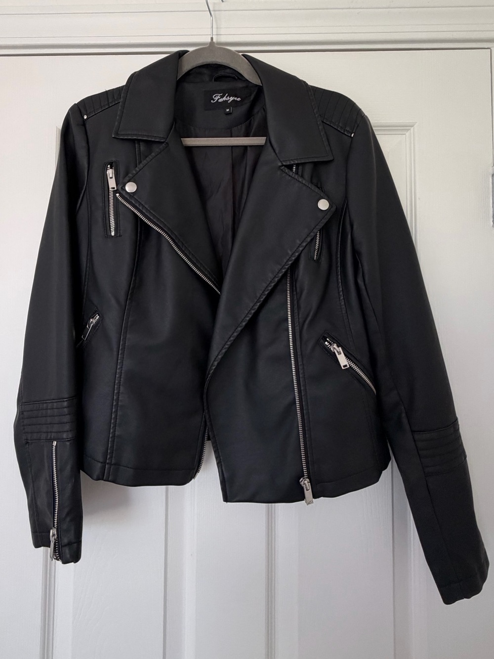 Fahsyee Black Faux Leather Jacket
